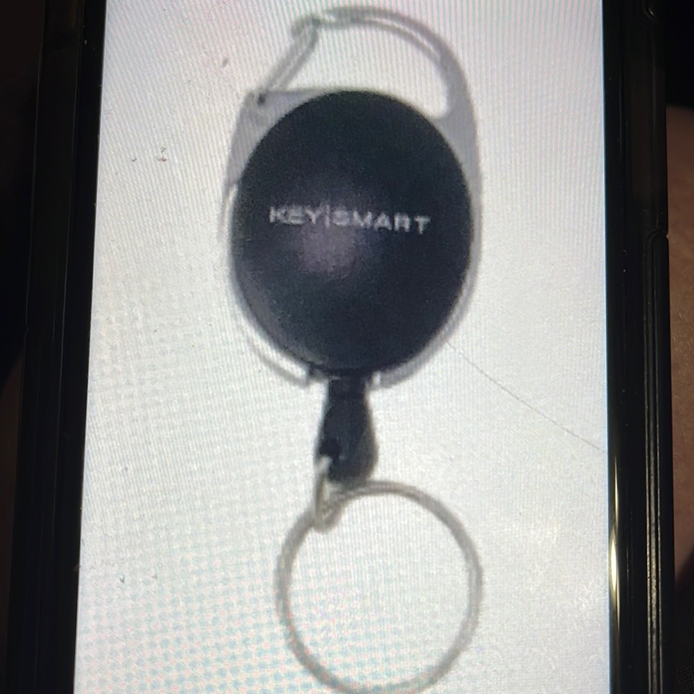 Keysmart Retractable Carabiner  Belt clip keychain & snap badge reel NEW